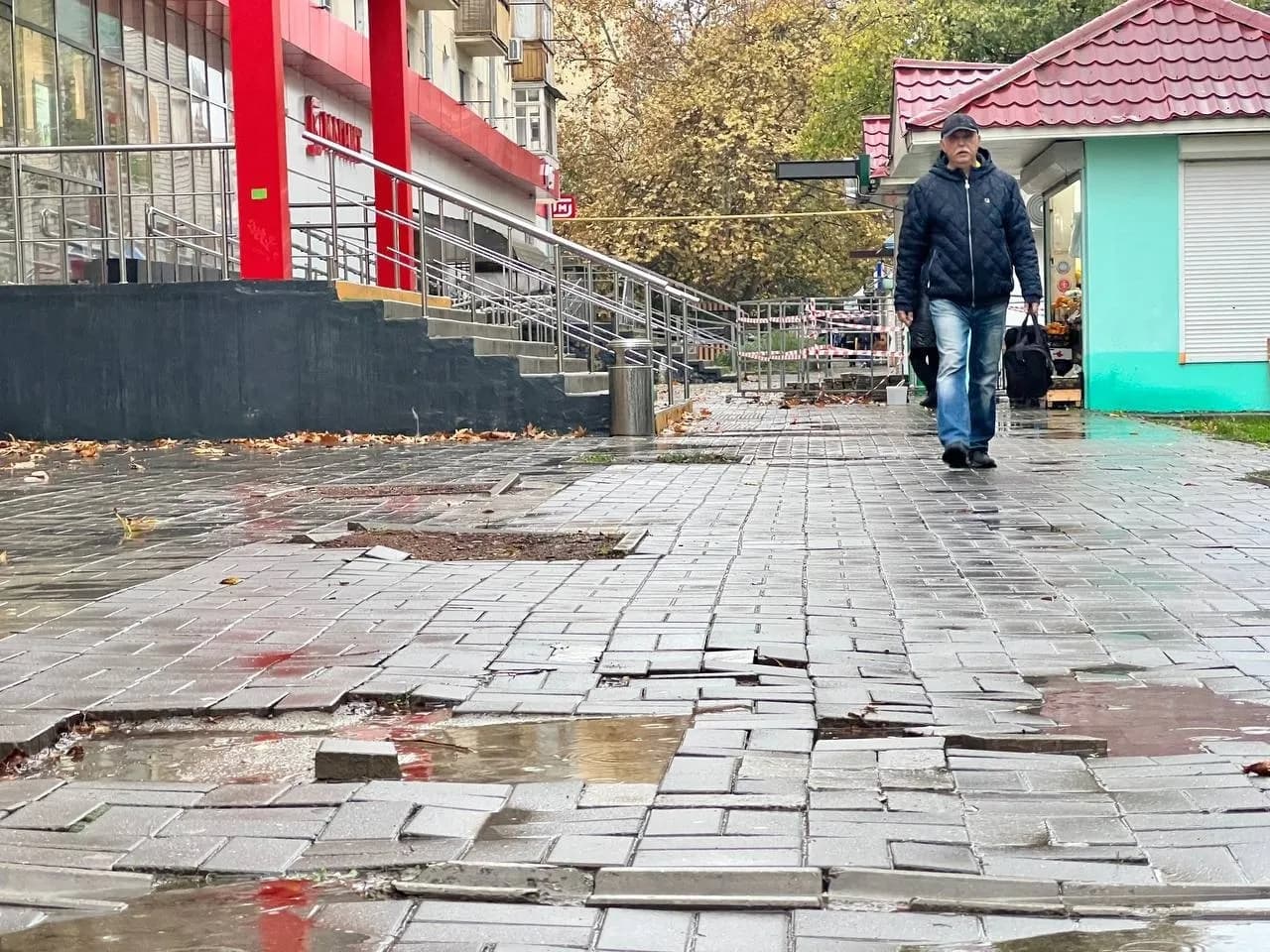 Разбитая «стометровка» (Анапа)